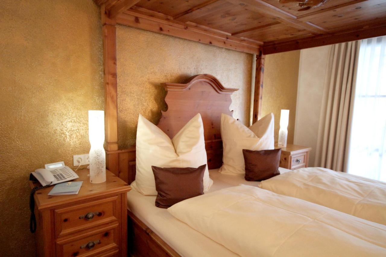 Landgasthof Blaue Traube Burgthann Екстериор снимка